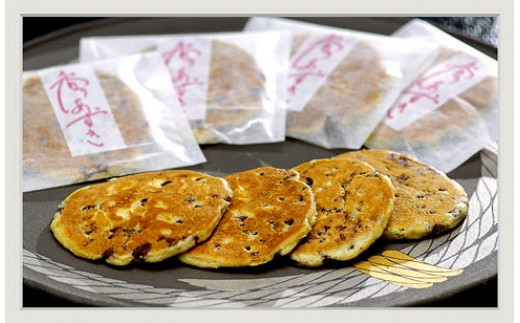
                  香りあずき 10枚入り ／ おかし 菓子 銘菓 老舗 御菓子司 雲水堂 お取り寄せグルメ 和菓子 奈良県 田原本町
                