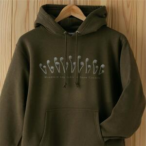 世界で唯一!着る山菜!!【こごめパーカー・オリーブ】裏起毛 トレーナー ファッション メンズ レディース 洋服 新潟  Sサイズ