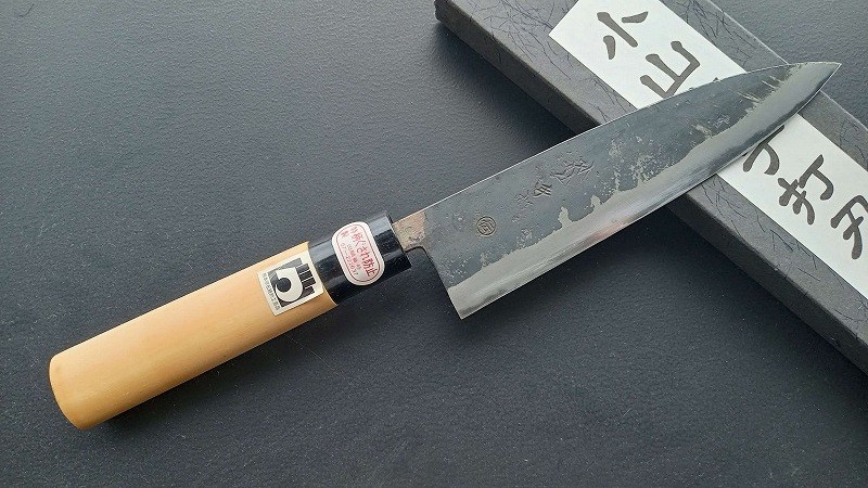 
                  28-340　小山本手打刃物　白紙鋼　柳刃包丁【熊本県伝統的工芸品】
                