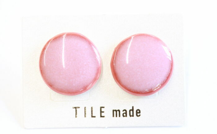 
            【美濃焼】 梅むら タイル ピアス 直径20mm 瑞浪市 / TILEmade タイル アクセサリー ハンドメイド [AZCD060]
          