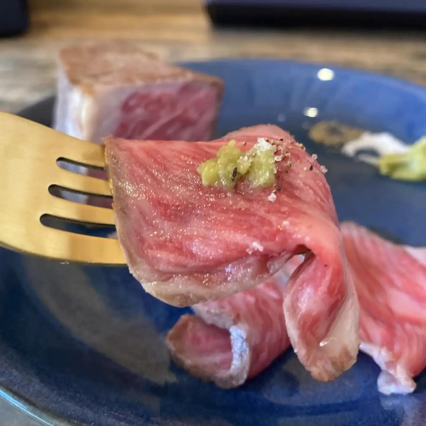 〜人に教えたくなる逸品〜 優秀賞受賞の極上　高級黒毛和牛ローストビーフ,無添加自家製和風ソース付き