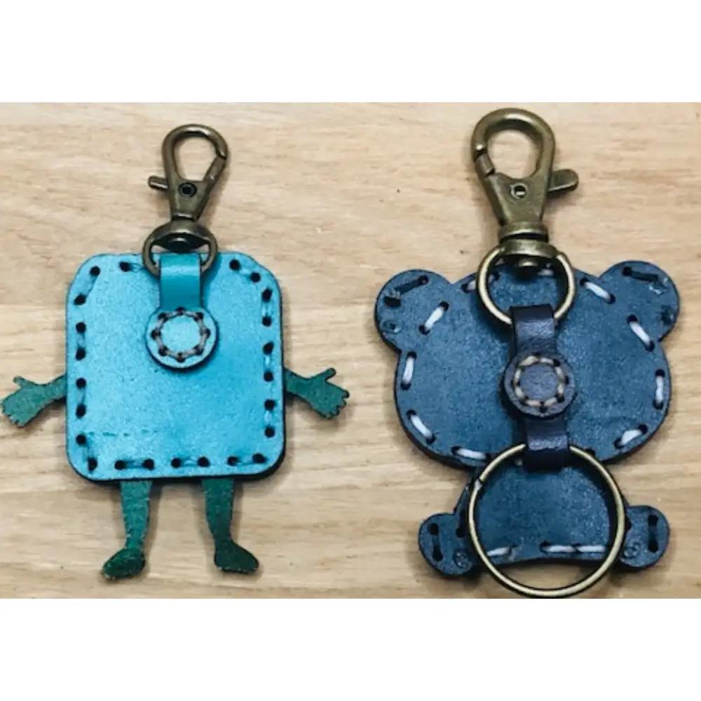 呉氏＆zooパンダ レザーキーホルダーセット 一点もの 革 キーリング レディース メンズ 鍵 バッグチャーム ストラップ 革小物 かわいい 動物 ゆるキャラ ご当地キャラ キャラクター ギフト プレ