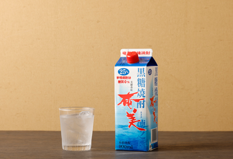 【鹿児島徳之島】黒糖焼酎 奄美 900ml×12本セット 25度 奄美酒類 紙パック 計10.8L
