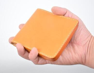 【全4色】栃木レザー 二つ折り財布  コンパクト 滑らかな手触り ハーフウォレット/Half wallet 01/チョコ/minca　159