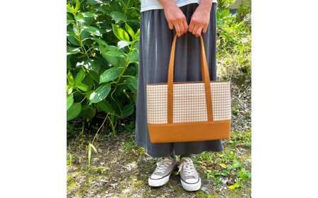 【2026年6月上旬発送開始】【 AKIRA オリジナル】【 マツコの知らない世界 で紹介されました！】職人手作り 中型スリムトートバッグ 黒×茶色帆布 軽量 軽い 日本製 キャンバス 帆布 横型 肩