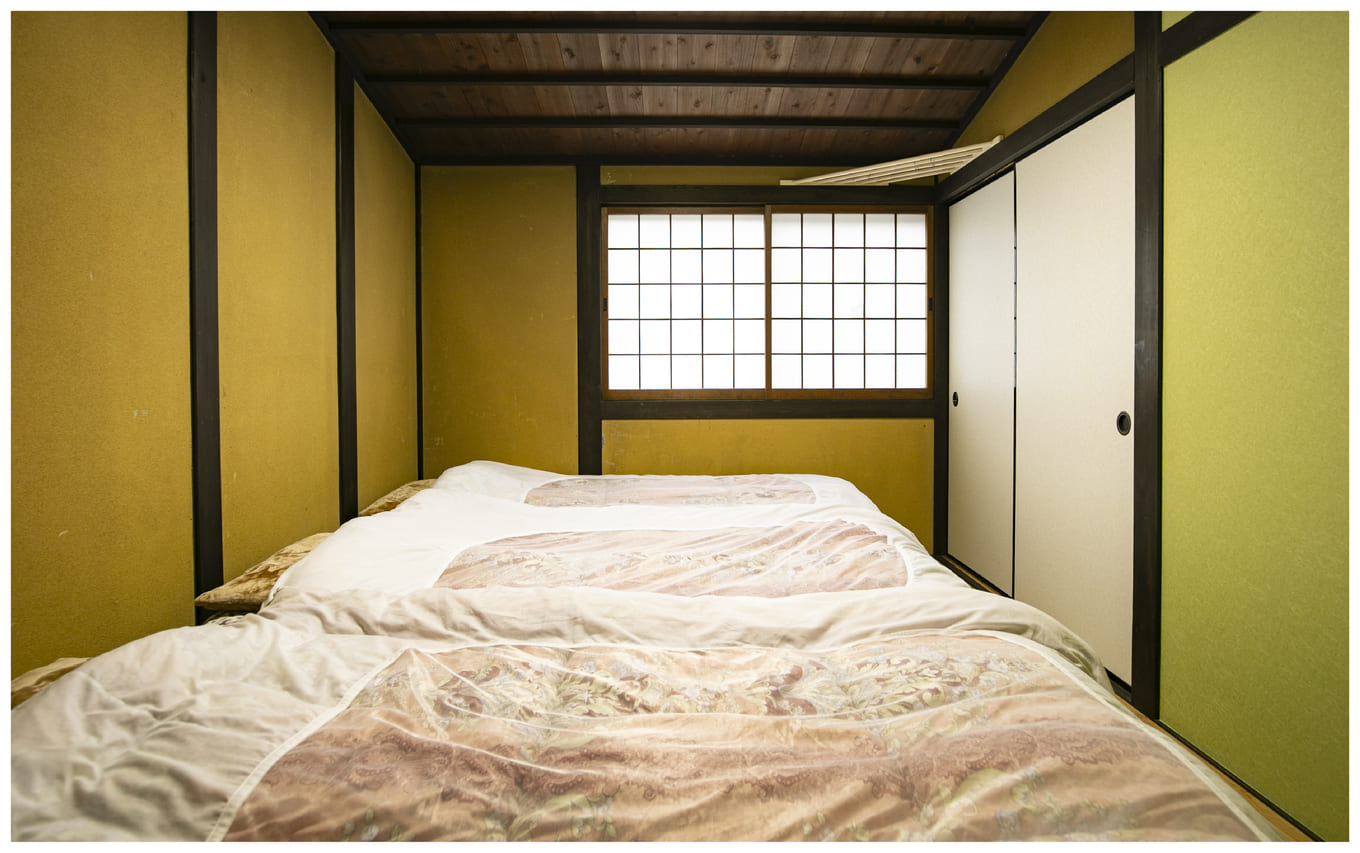 【1日1組一棟貸切】男ノ子焼の里 男ノ子御膳夕食付ペア宿泊券 【レターパック】 キャンプ 宿泊 ゲストハウス 1棟貸し ペア 宿泊券 夕飯付き 夕食付き 2名様 お米付き 1日1組 限定 旅行 自然 