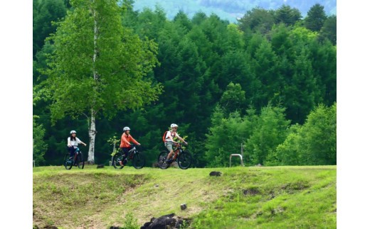 乗鞍高原内に広がるサイクリングロードをクルーズするには、マウンテンバイクが最適！