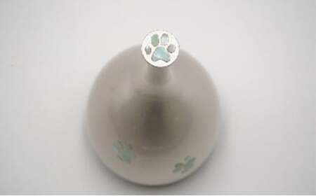 【高岡銅器】エコー 螺鈿肉球 銀色 民芸品 芸品 雑貨 インテリア 足跡 ネコ 犬 おりん 余韻 高岡螺鈿 伝統工芸士  FAD-0962