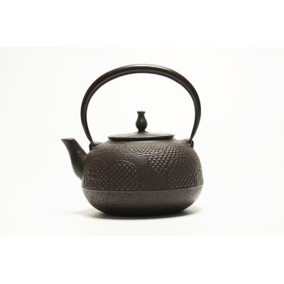 ふるさと納税 奥州市 南部鉄器 鉄瓶 丸アラレ 1.5L 【伝統工芸士 佐藤圭 作】 伝統工芸品 [Y0071] |  | 01