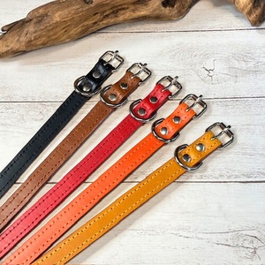 選べるサイズの 本革 犬 ・ 猫用 首輪 (15mm幅) 小型 / 中型 / 大型 【イタリア革ブッテーロ】 ブッテーロ サイズ：M
カラー：黄