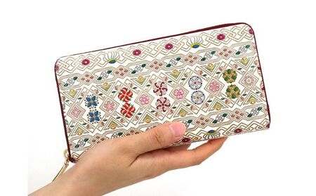 長財布 大容量 ぐるっとファスナーの長財布 花菱 文庫屋大関 通帳が入る 財布 レディース 本革 牛革 通帳ケース 通帳入れ 通帳 ポーチ ファスナー カード 収納 ポケット 小銭入れ 仕切り 工芸品