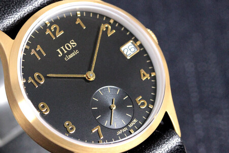 JIOS OMI 日本製 クラシックスタイル クオーツ腕時計 メンズ レディース ウォッチ ユニセックス 男女兼用 Made in Shiga スモールセコンド ゴールド×ブラック 栃木レザー NAT