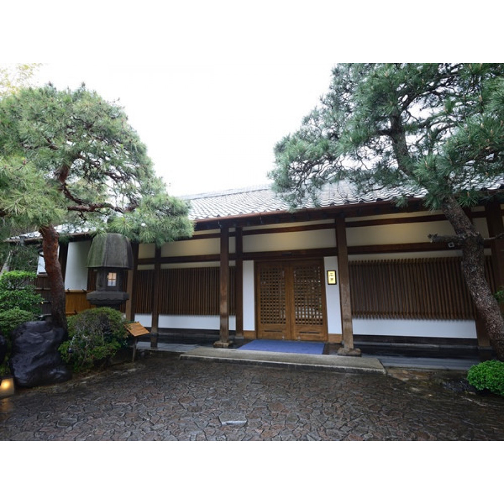 【あたみ石亭】平休日1泊2食付ペア宿泊券《露天風呂付和室》