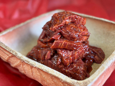 【定期便】定期便　和牛入国産牛　ハラミ焼肉　秘伝の自家製タレ漬け(480g×2)全３回【FO52U】