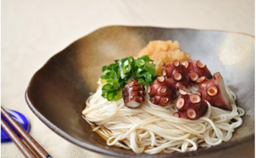 旨味ある麺　国産原料100％使用  手延べそうめん「うずしおの華」1.2ｋg・「淡路だしの素」1本セット