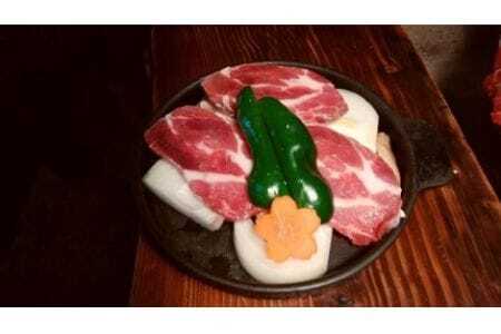 しし鍋 山賊焼 お食事券 猪肉 しし肉 味噌鍋 ジビエ料理 外食券 食事券 チケット ギフト 鉄板焼 茨城名物 郷土料理 猪鍋 食体験 炭火 囲炉裏 予約制 店舗利用 茨城県 石岡市 (C03-001