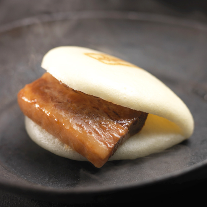 【6回定期便】 大とろ角煮まんじゅう 10個 化粧箱入り /角煮まん おやつ 長崎 角煮 饅頭 / 大村市 / 岩崎本舗[ACAH024]_イメージ2