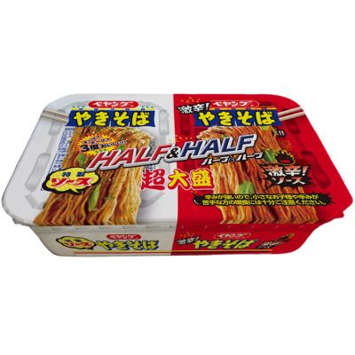 ふるさと納税 伊勢崎市 ペヤング　ソースやきそば　超大盛やきそば ハーフ&amp;ハーフ激辛 1ケース(12食)