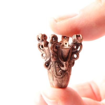 ふるさと納税 山梨県 【Do_goods】縄文時代の息吹を現代に 水煙文土器の純銅ミニオブジェ　659-178