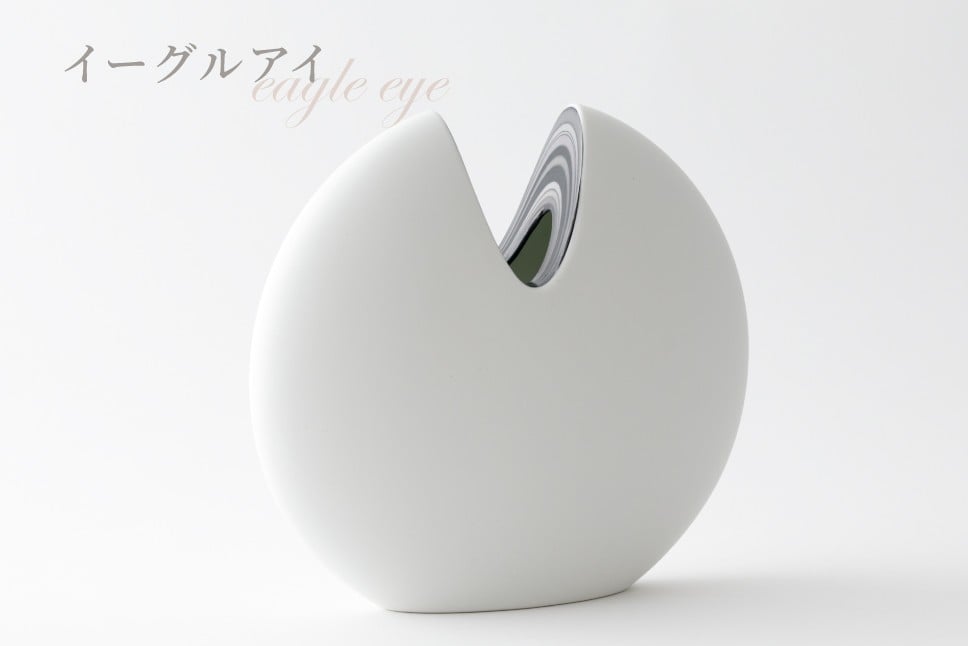 「イーグルアイ」エメラルド／イーグルアイからお選びいただき、ご希望の色を選び応援メッセージ欄にご記入ください。