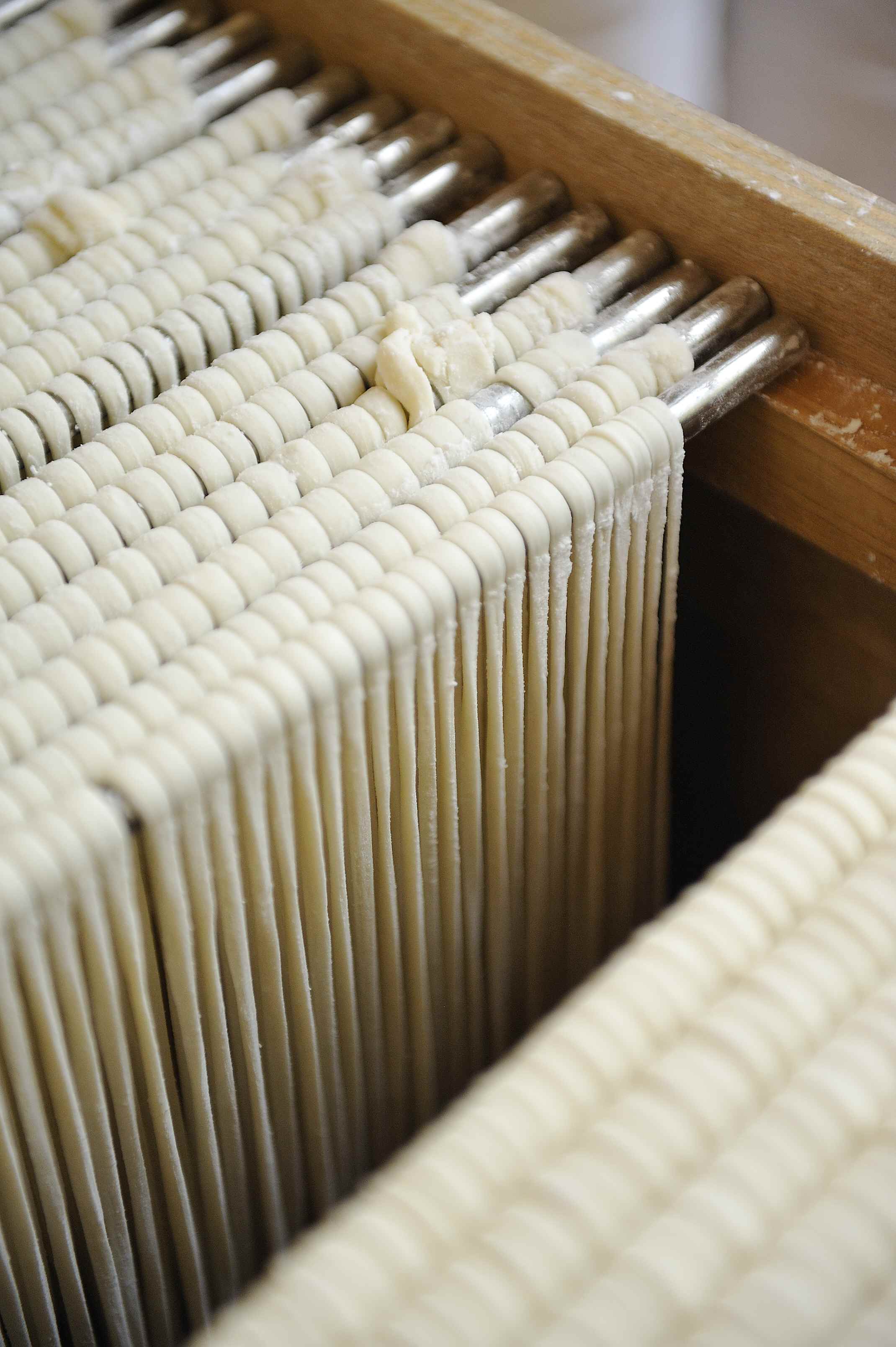 稲庭うどん 特金印 180g×10袋 20人前 【株式会社稲庭古峯堂】[B2-1001]