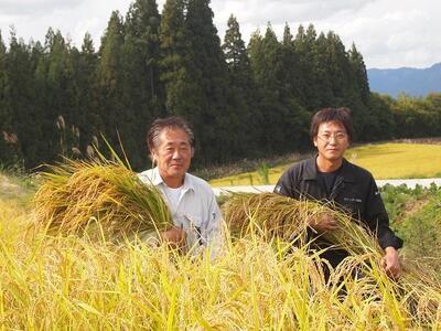 【毎月定期便　6ヵ月】最高級魚沼産こしひかり　【ダイヤモンド褒賞受賞　特別栽培米】 １０kg（5kg ×２）×全6回