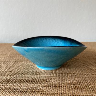 ふるさと納税 多治見市 【令和7年産:精米】特別栽培米コシヒカリ(4.5kg)+【美濃焼】青輝貫入楕円小鉢(2個) |  | 01