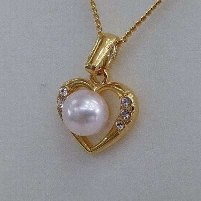 ふるさと納税 鳥羽市 伊勢志摩あこや本真珠ペンダント(ハート) J-100(D)G6.5 |  | 03