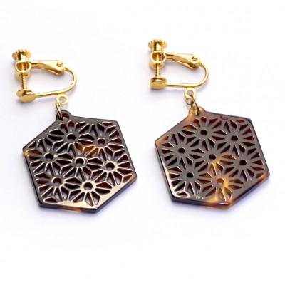 ふるさと納税 長崎市 亀甲型イヤリング(麻の葉) |  | 01