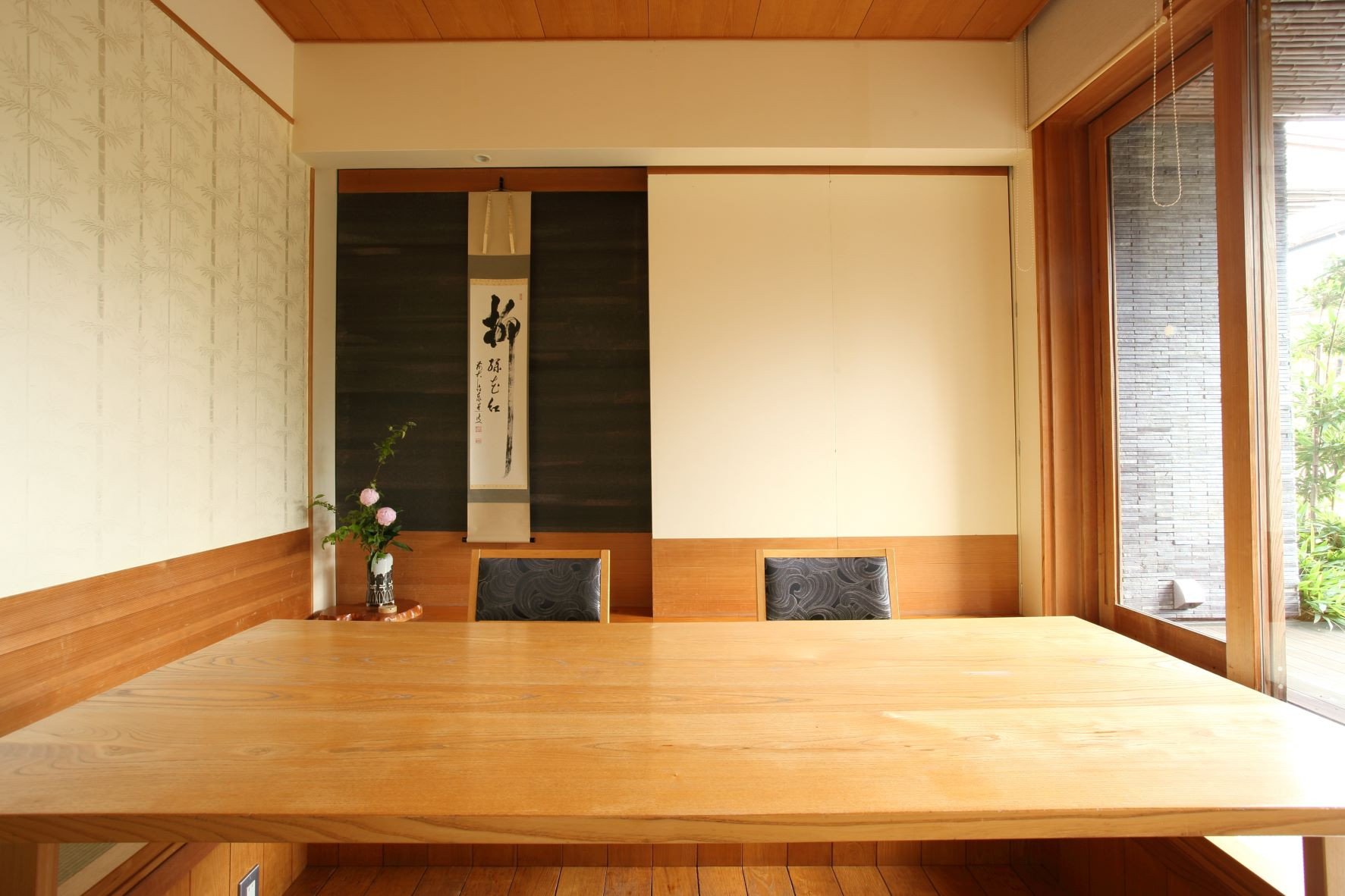 
『鉄板・懐石　くら馬』お食事券　寄附金額4万円コース　【11100-0233】
