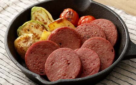 まつのジビエ 鹿肉のボローニャソーセージ 1パック （1パック 約200g 1本入り）鹿肉 シカ肉 ジビエ ソーセージ 加工品 おつまみ 冷凍 愛媛県   【えひめの町（超）推し！（松野町）】（698