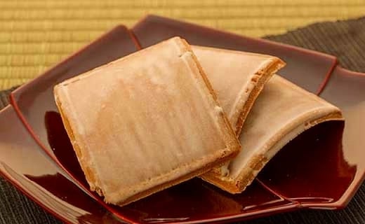 
小国名物！生姜風味の素朴な味の瓦せんべい（24袋）～贈り物にもぴったり！～
