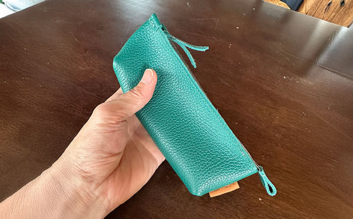 【職人手作り】イタリア産 アドリア牛革 ペンケース　（選べる15色）《築上町》【たけもとかばん】 革製品 レザー 牛革 [ABAM060]