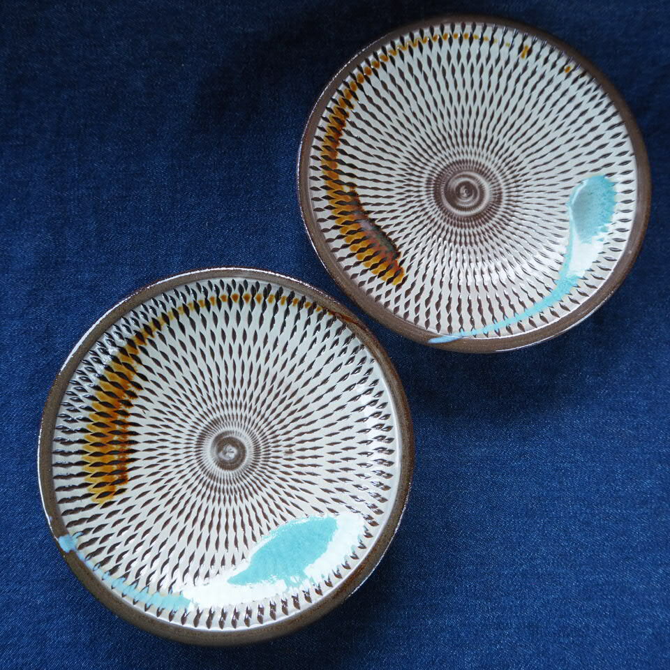 【ふるさと納税】小石原焼 飛鉋 打掛 五寸 皿 2枚セット 直径 約15cm 金丸窯 福岡県 東峰村 陶器 トビカンナ とびかんな 食器 伝統 皿 ペア H40