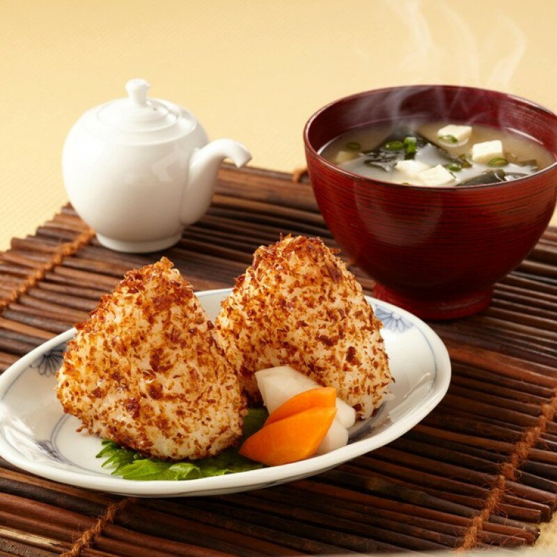 【ふるさと納税】甘旨(あまうま)おかかふりかけ(40g×8袋) 化学調味料無添加 枕崎産かつお節使用 井口食品 いのくち 【福岡市内製造】 ご飯 弁当 常温