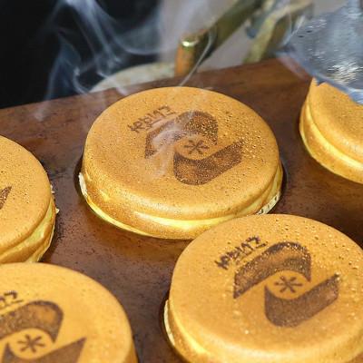 ふるさと納税 松山市 【松山老舗和菓子店】こいずみの大判焼[つぶあん]8個入 |  | 02