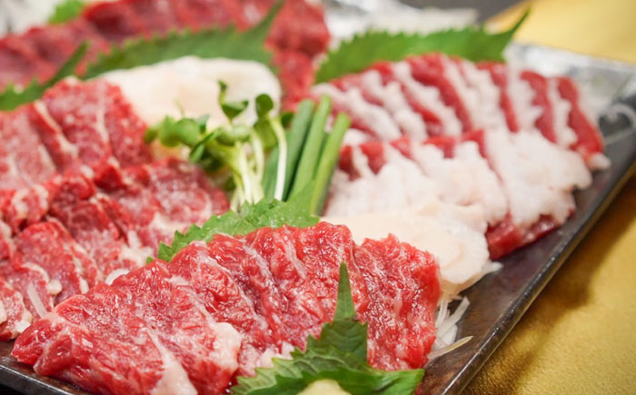 純国産馬 馬刺し食べ比べセット計約260g(赤身/約70g フタエゴ/約70g 霜降り/約70g タテガミ/約50g) / ばさし 馬刺 熊本馬刺し 熊本県 菊陽町【株式会社古閑ファーム】 [BHDF