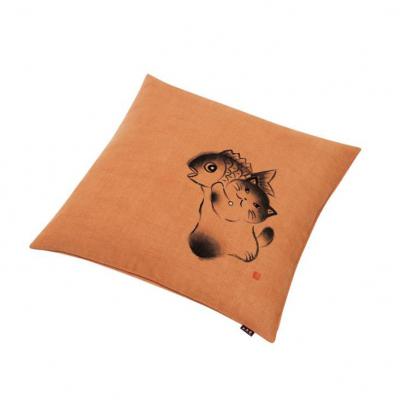 ふるさと納税 京都市 【工夫庵】柿渋染め手描き座布団「招き鯛」2枚セット |  | 01