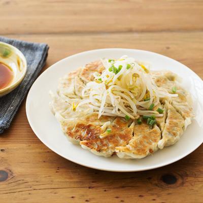 ふるさと納税 薩摩川内市 【6回定期便】かごしま黒豚餃子 合計240個 ES-503 |  | 02