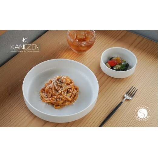 有田焼 110 210 カットボール スノー 2個 セット 【金善製陶所】 食器 器 皿 セット おしゃれ モダン 電子レンジ対応 磁器 デザイン ホワイト 白 ボウル 30000円 3万円 A30-