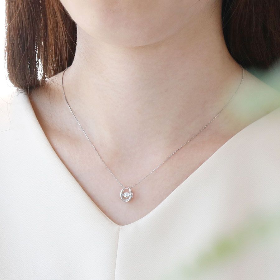 ＜Crossfor＞ダンシングストーン/プラチナダイヤモンド馬蹄ペンダント　＊ダイヤモンド0.15ct　PD-0003