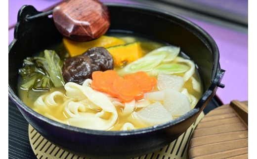 
            【レビューキャンペーン実施中】【湖桜製麺】河口湖 生麺セット（吉田のうどん2食×2、ほうとう2食×2 ）
          