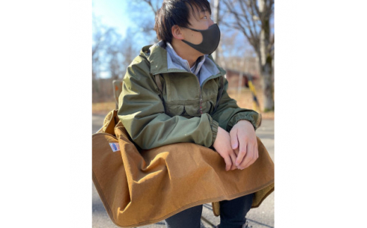 キャンプ、焚火に　アルバートン社の難燃ブランケット　赤外線を吸収して発熱するボア　キャメル【1332035】