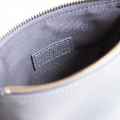 ふるさと納税 和泉市 【本革 ポーチ】日本製 レザー 化粧ポーチ 牛革 小物入れ【apo-01cs-GY】 |  | 01