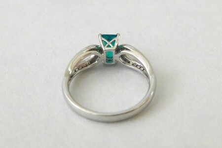 【ふるなび限定】【一点もの】Pt900　コロンビア産エメラルド（0.48ct）ダイヤモンドリング　K58　K06121-H　FN-Limited-SP