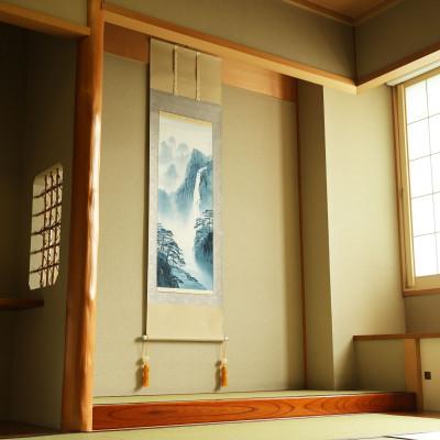 ふるさと納税 本巣市 掛け軸「瀑布山水図」 白木加葉 尺五立 サイズ:190×54.5cm 掛け軸 年中掛け 常用 |  | 03