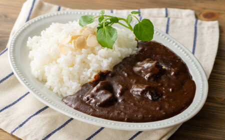 伊萬里牛黒カレー 6食分（200g×6箱） / 伊万里牛 伊萬里牛 牛肉 カレー / 佐賀県 / まつお食肉卸株式会社[41AECZ016]