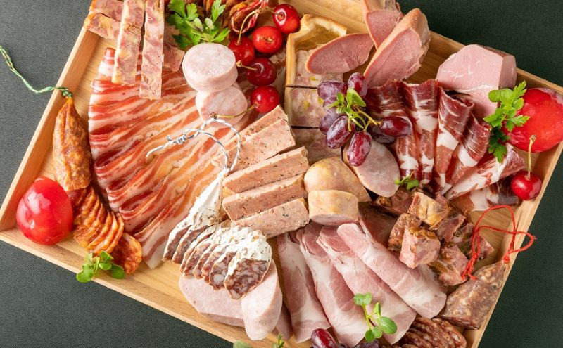 詰め合わせ ブルゴーニュ セット ギフト 肉 お肉 豚肉 豚 ポーク 加工品 サラミ 白カビ ソーセージ つまみ おつまみ 酒のつまみ 冷蔵 愛知 愛知県 日進市