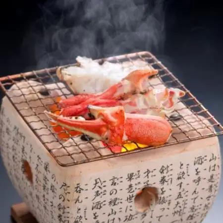 生冷凍 本ずわい蟹まるごとセット【かに味噌付き】【カット済】【配送不可地域：離島】【1735777】