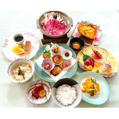 
                  ホテルサンルーラル大潟　平日限定1泊2食ペア宿泊券(贅沢プラン)【1737443】
                